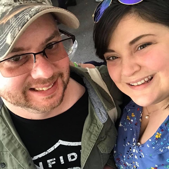 Meet your Posher, SaraJane - Picture 1 of 2